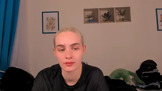 OliviaKisss online show from 06/10/26, 05:47