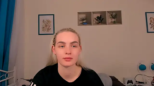 OliviaKisss online show from 04/16/26, 06:08