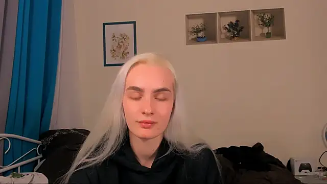 OliviaKisss online show from 05/20/26, 06:27