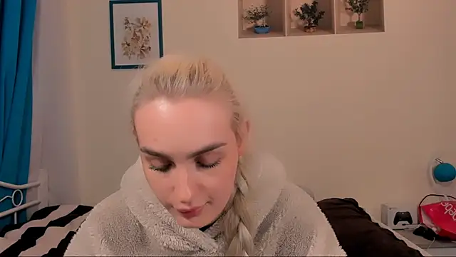OliviaKisss online show from 04/19/26, 06:32