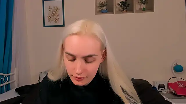 OliviaKisss online show from 04/21/26, 07:31