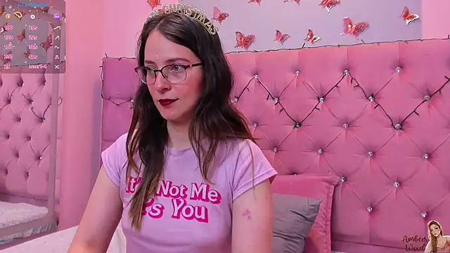 Snapshot of AmbeerWood_ chatting on 12/17/25, 02:22 AmbeerWood online show from 12/17/25, 02:22