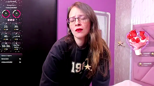 Snapshot of AmbeerWood_ chatting on 10/19/25, 11:46 AmbeerWood online show from 10/19/25, 11:46