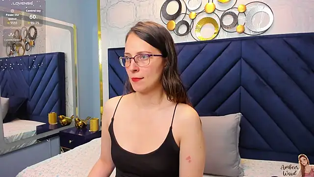 Snapshot of AmbeerWood_ chatting on 12/02/25, 02:08 AmbeerWood online show from 12/02/25, 02:08