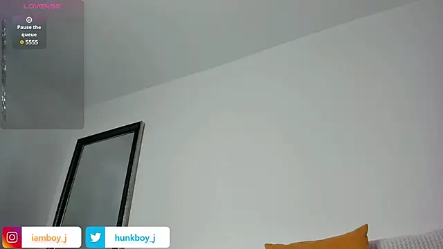 Snapshot of FitnessMaleModel chatting on 01/09/25, 11:24 FitnessMaleModel online show from 01/09/25, 11:24