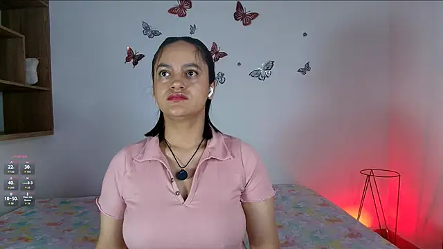 VICTORIABLACK xh online show from 11/18/25, 11:02