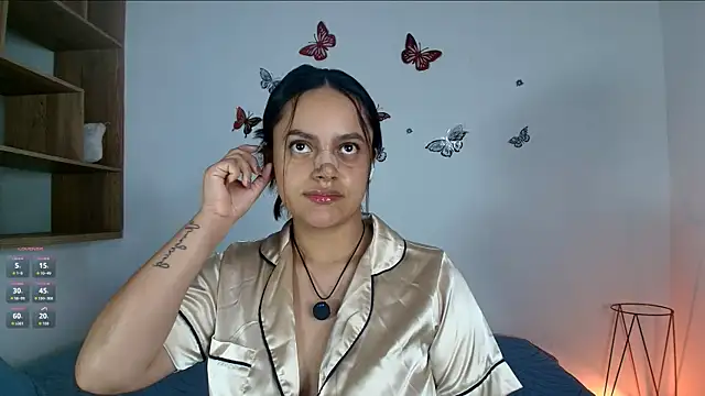 VICTORIABLACK xh online show from 12/17/25, 10:31