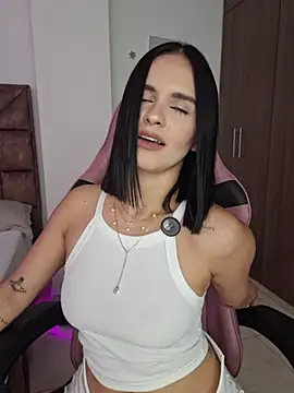 Snapshot of heyshaa chatting on 07/15/26, 10:50 heyshaa online show from 07/15/26, 10:50