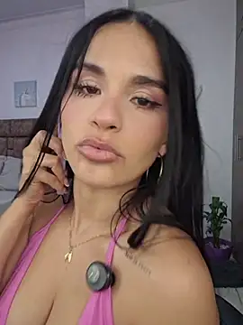 heyshaa online show from 12/22/25, 09:04