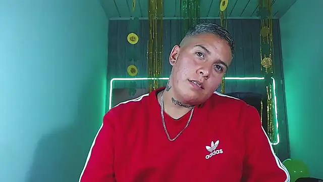 Yessi rousse online show from 03/18/25, 05:56