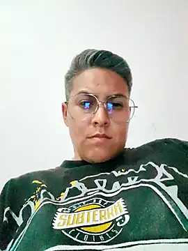 Yessi rousse online show from 11/02/25, 10:26