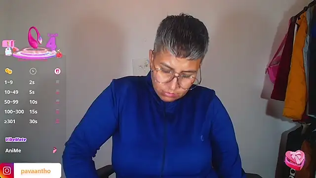 Yessi rousse online show from 11/11/25, 10:21