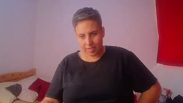 Yessi rousse online show from 10/06/25, 08:09