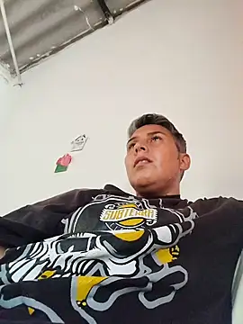 Yessi rousse online show from 10/29/25, 08:19