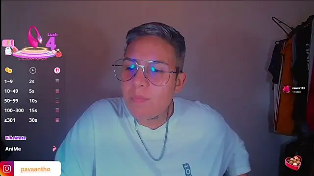 Yessi rousse online show from 11/28/25, 12:11