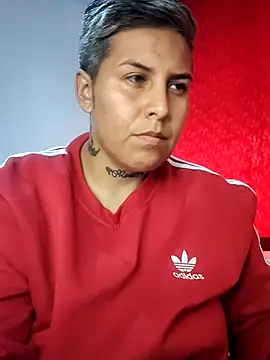 Yessi rousse online show from 10/17/25, 01:24