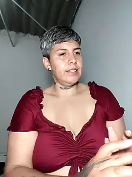 Yessi rousse online show from 03/04/26, 06:21