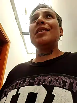 Yessi rousse online show from 04/03/26, 06:14