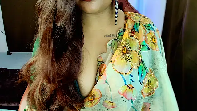 Snapshot of shanayaaa_1 chatting on 10/21/25, 07:02 shanayaaa 1 online show from 10/21/25, 07:02