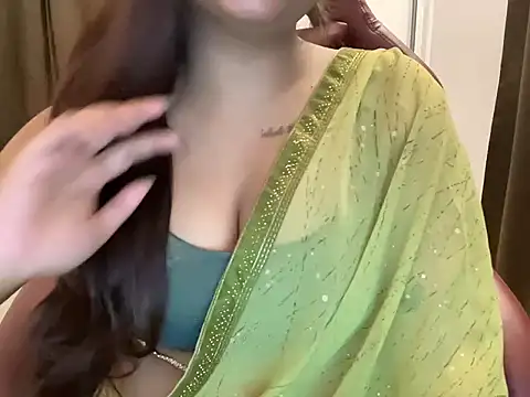 Snapshot of shanayaaa_1 chatting on 03/16/26, 01:04 shanayaaa 1 online show from 03/16/26, 01:04