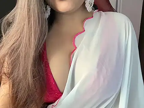 Snapshot of shanayaaa_1 chatting on 02/08/26, 06:49 shanayaaa 1 online show from 02/08/26, 06:49