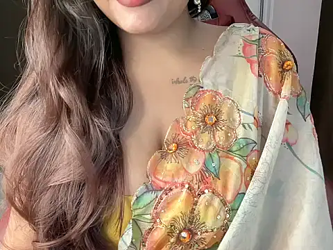 Snapshot of shanayaaa_1 chatting on 02/17/26, 06:49 shanayaaa 1 online show from 02/17/26, 06:49