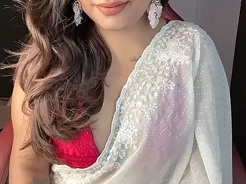 Snapshot of shanayaaa_1 chatting on 03/13/25, 06:56 shanayaaa 1 online show from 03/13/25, 06:56