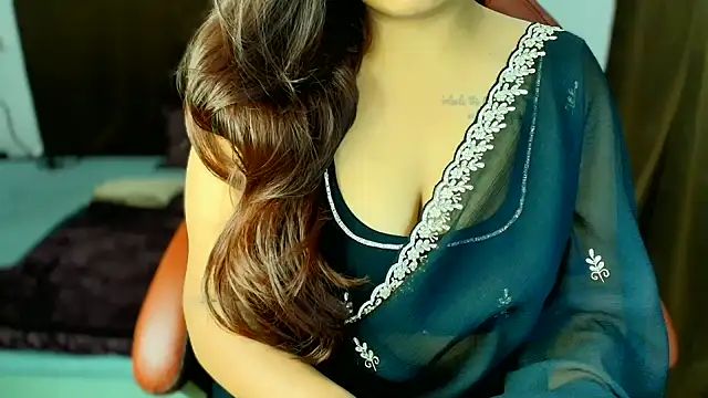 Snapshot of shanayaaa_1 chatting on 11/05/25, 04:54 shanayaaa 1 online show from 11/05/25, 04:54