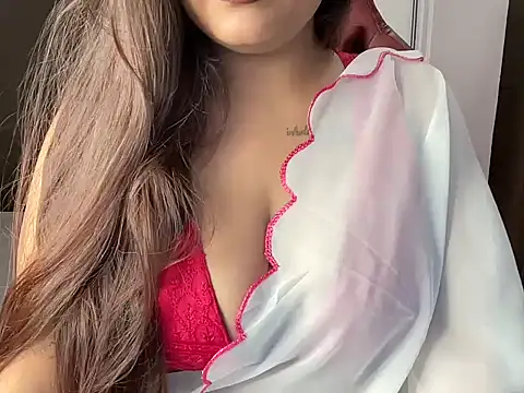 Snapshot of shanayaaa_1 chatting on 02/06/26, 03:02 shanayaaa 1 online show from 02/06/26, 03:02