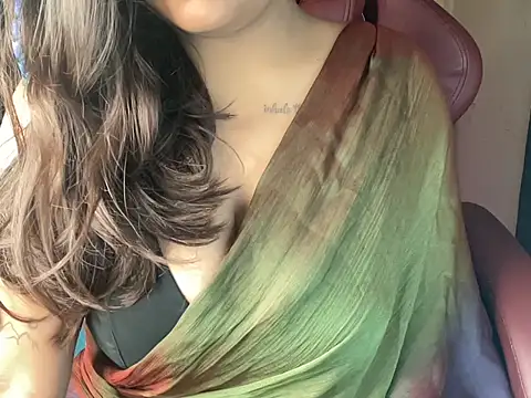 Snapshot of shanayaaa_1 chatting on 01/26/25, 10:35 shanayaaa 1 online show from 01/26/25, 10:35