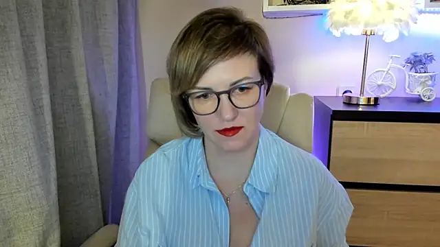 feliziaDesire online show from 10/28/25, 02:16