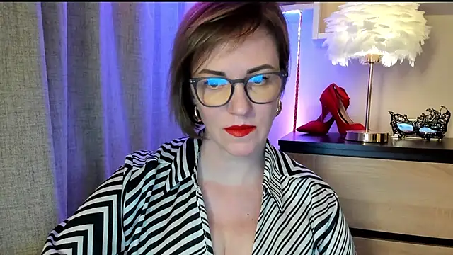 feliziaDesire online show from 09/28/25, 10:00