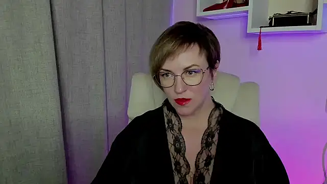 Snapshot of feliziaDesire chatting on 06/14/26, 08:59 feliziaDesire online show from 06/14/26, 08:59