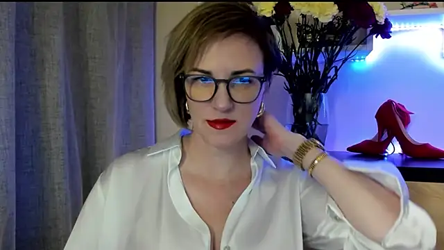 feliziaDesire online show from 10/13/25, 12:51