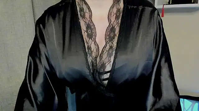Snapshot of feliziaDesire chatting on 06/11/26, 07:44 feliziaDesire online show from 06/11/26, 07:44