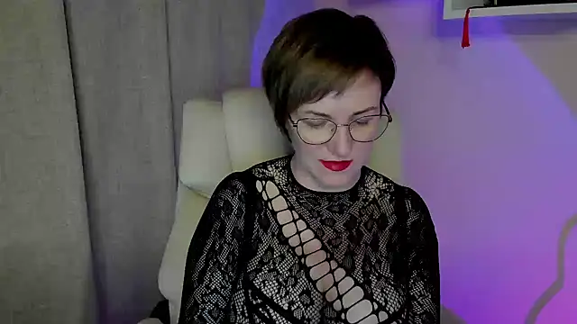 Snapshot of feliziaDesire chatting on 05/21/26, 07:55 feliziaDesire online show from 05/21/26, 07:55