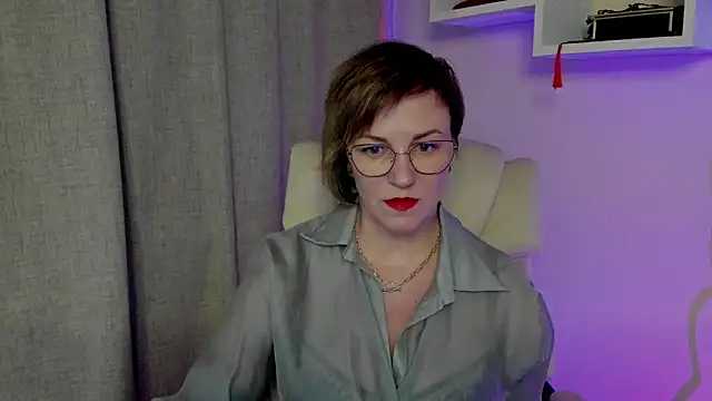 Snapshot of feliziaDesire chatting on 05/19/26, 12:45 feliziaDesire online show from 05/19/26, 12:45