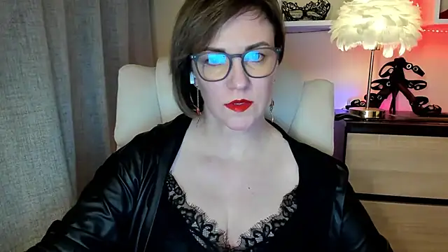 feliziaDesire online show from 11/18/25, 01:03