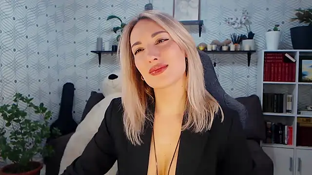 MillaXQueen online show from 02/26/26, 03:23