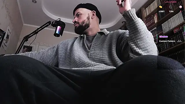 Snapshot of FindomJason chatting on 10/01/25, 12:53 FindomJason online show from 10/01/25, 12:53