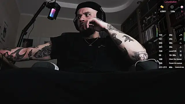 Snapshot of FindomJason chatting on 12/02/25, 03:25 FindomJason online show from 12/02/25, 03:25