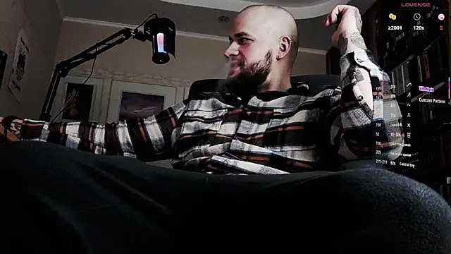 Snapshot of FindomJason chatting on 12/14/25, 12:55 FindomJason online show from 12/14/25, 12:55