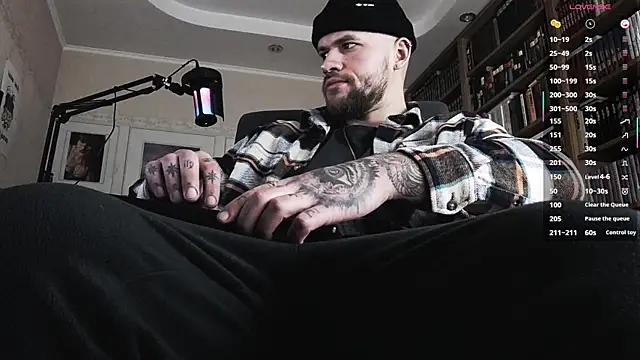 Snapshot of FindomJason chatting on 11/14/25, 12:42 FindomJason online show from 11/14/25, 12:42