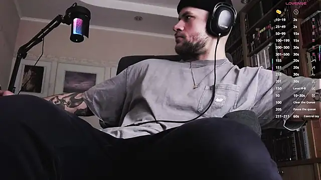 Snapshot of FindomJason chatting on 11/12/25, 03:16 FindomJason online show from 11/12/25, 03:16