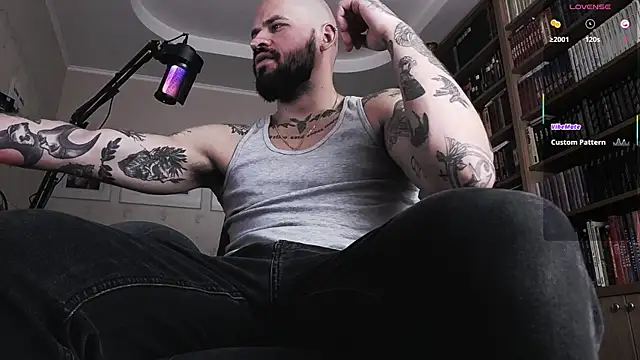 Snapshot of FindomJason chatting on 09/24/25, 01:39 FindomJason online show from 09/24/25, 01:39