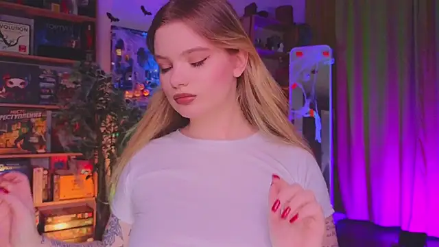 Hottie Jane online show from 10/31/25, 03:52