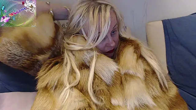 martachatte online show from 11/23/25, 06:29