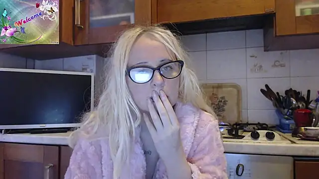 martachatte online show from 11/28/25, 06:35