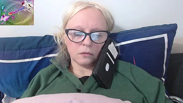 martachatte online show from 10/18/25, 07:10