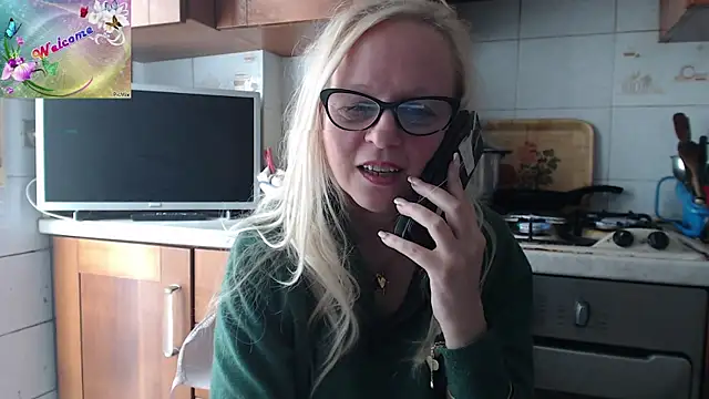 martachatte online show from 11/15/25, 09:24